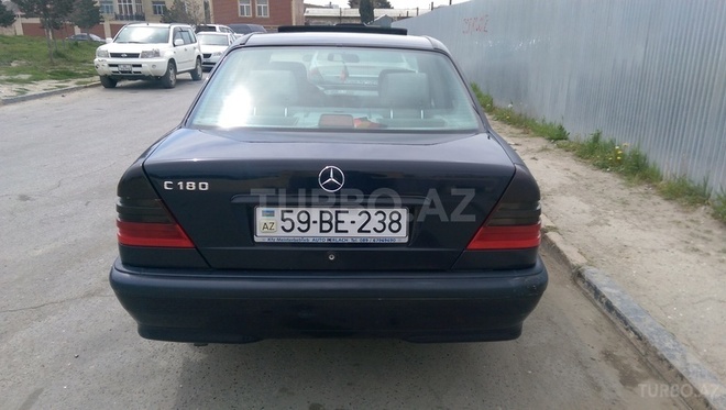 Mercedes C 180 1999, 320,000 km - 1.8 l - Bakı