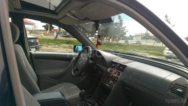 Mercedes C 180 1999, 320,000 km - 1.8 l - Bakı