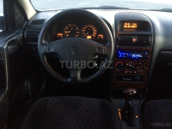 Opel Astra 1998, 300,000 km - 1.6 l - Bakı