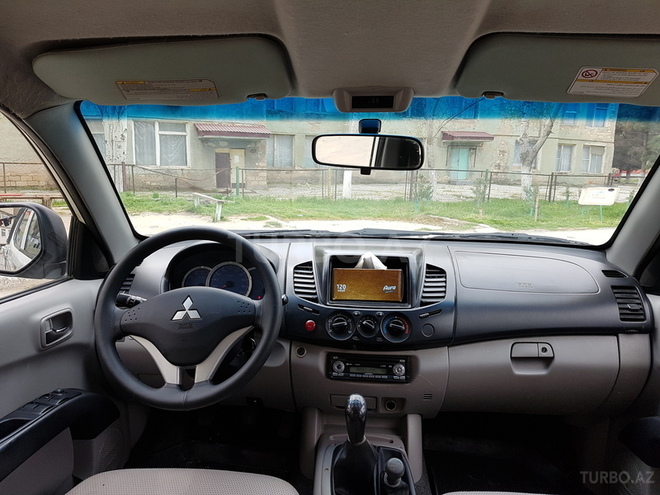 Mitsubishi L200 2009, 157,000 km - 2.5 л - Sumqayıt