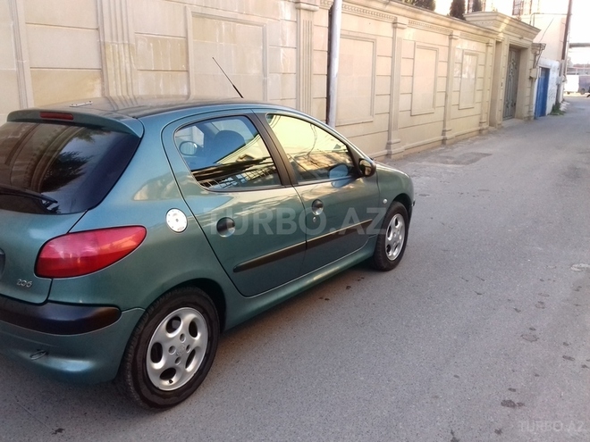 Peugeot 206 2002, 187,000 km - 1.6 l - Bakı