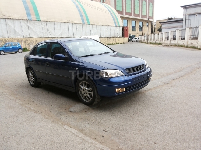 Opel Astra 2004, 190,000 km - 1.6 l - Bakı
