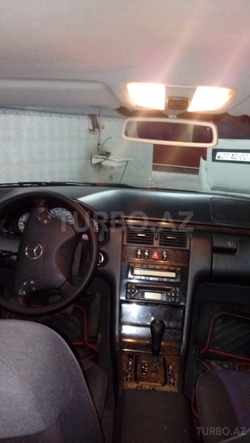 Mercedes E 240 2000, 247,665 km - 2.4 l - Bakı