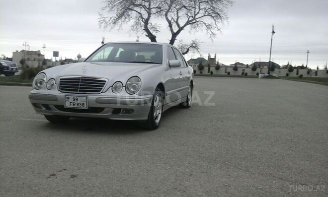 Mercedes E 240 2000, 81,000 km - 2.4 l - Xaçmaz