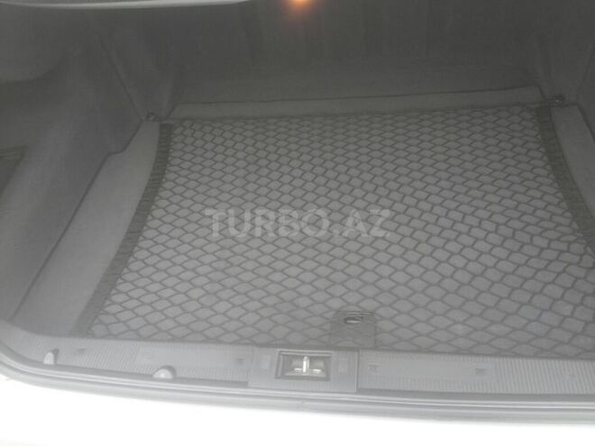 Mercedes E 240 2000, 81,000 km - 2.4 l - Xaçmaz