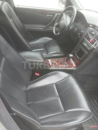 Mercedes E 240 2000, 81,000 km - 2.4 l - Xaçmaz