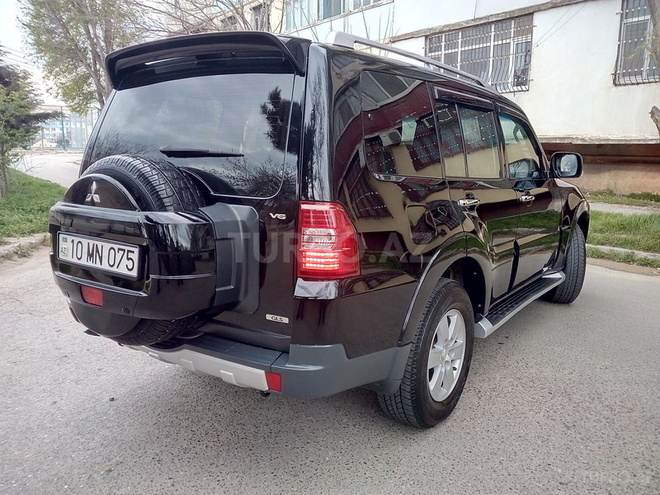 Mitsubishi Pajero 2008, 125,000 km - 3.0 l - Sumqayıt