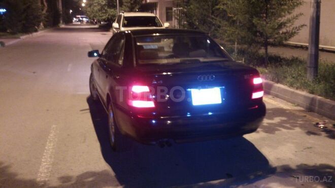 Audi A4 1998, 245,143 km - 1.8 l - Mingəçevir