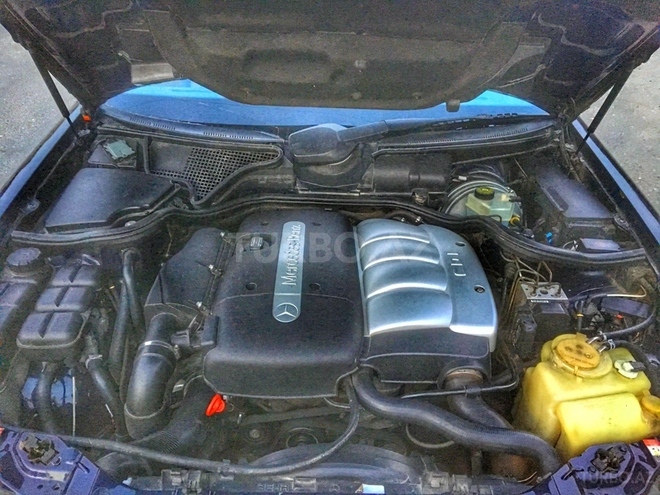 Mercedes E 320 2001, 285,000 km - 3.2 l - Bakı
