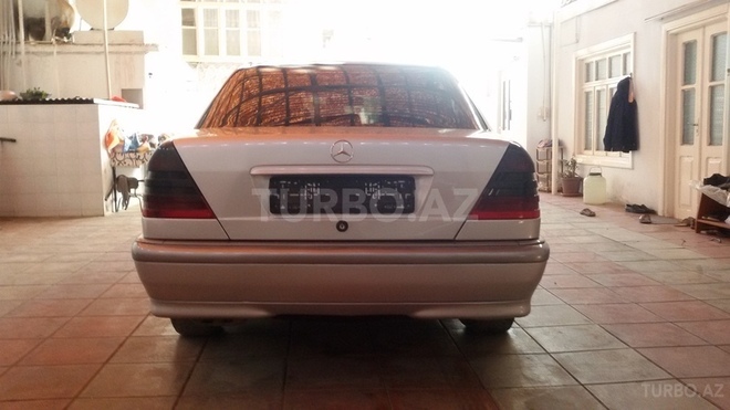 Mercedes C 220 2000, 221,363 km - 2.2 l - Gəncə