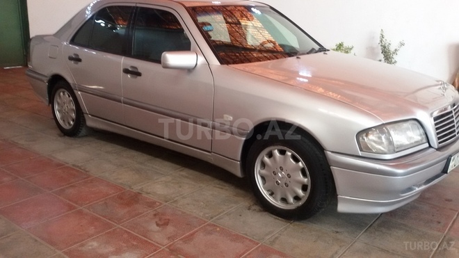 Mercedes C 220 2000, 221,363 km - 2.2 l - Gəncə
