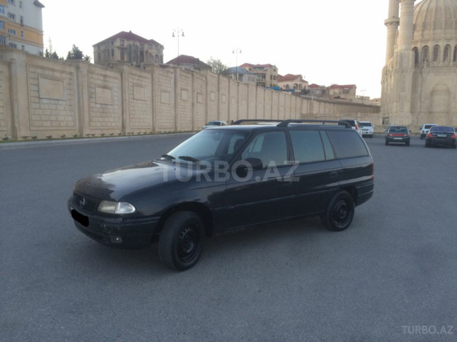 Opel Astra 1997, 250,000 km - 1.6 l - Bakı