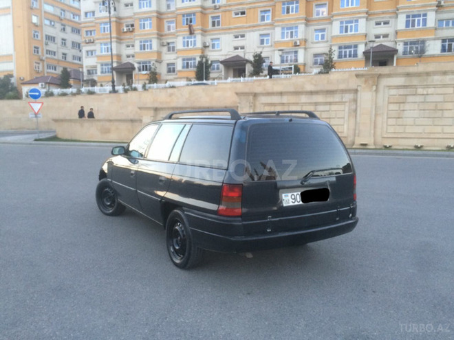 Opel Astra 1997, 250,000 km - 1.6 l - Bakı
