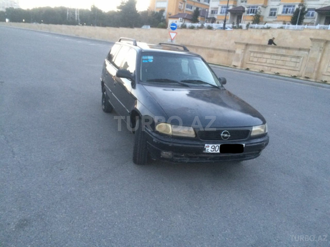 Opel Astra 1997, 250,000 km - 1.6 l - Bakı
