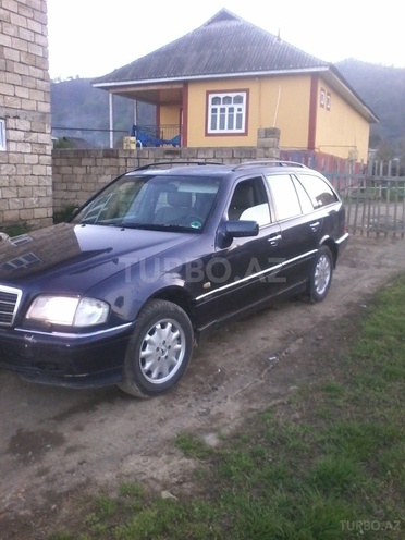 Mercedes C 220 1999, 300,508 km - 2.2 l - Astara