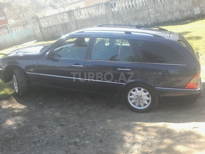 Mercedes C 220 1999, 300,508 km - 2.2 l - Astara