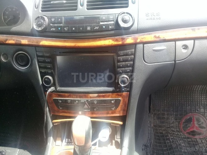 Mercedes E 320 2001, 267,000 km - 3.2 l - Bakı