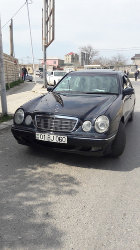 Mercedes E 200 2000, 264,000 km - 2.2 л - Bakı