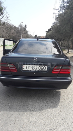 Mercedes E 200 2000, 264,000 km - 2.2 л - Bakı