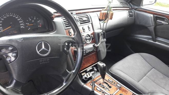 Mercedes E 200 2000, 264,000 km - 2.2 л - Bakı
