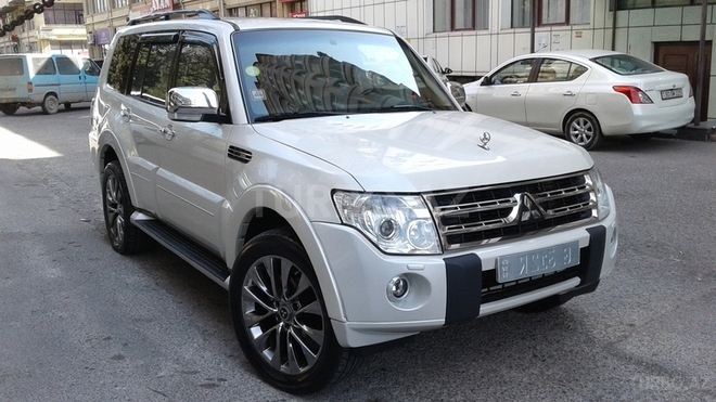Mitsubishi Pajero 2010, 103,000 km - 3.5 л - Bakı