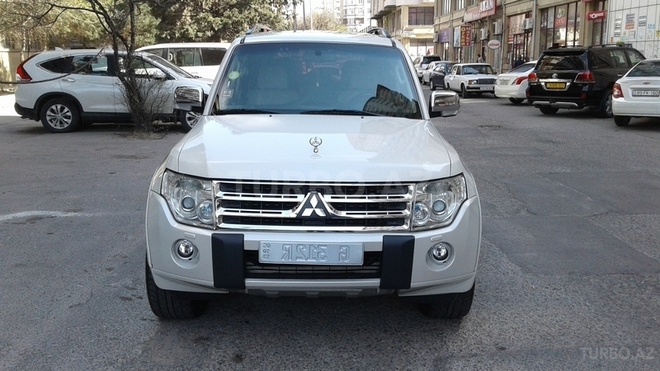 Mitsubishi Pajero 2010, 103,000 km - 3.5 л - Bakı
