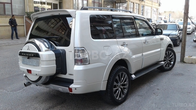 Mitsubishi Pajero 2010, 103,000 km - 3.5 л - Bakı