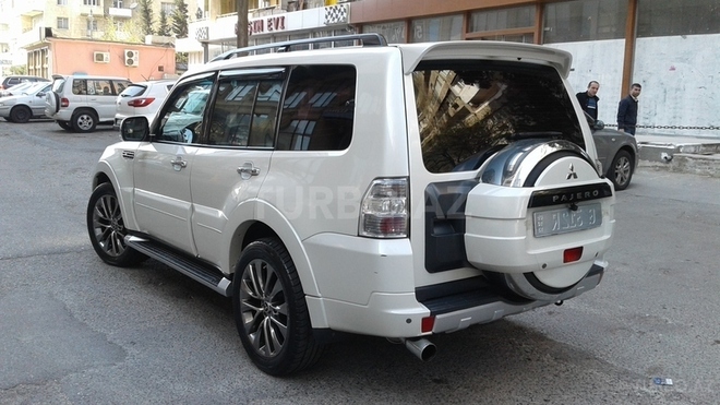 Mitsubishi Pajero 2010, 103,000 km - 3.5 л - Bakı