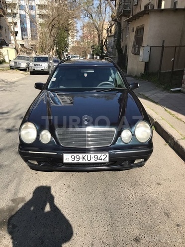 Mercedes E 220 2000, 340,000 km - 2.2 l - Bakı