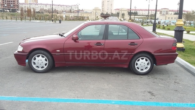 Mercedes C 240 1999, 256,000 km - 2.4 l - Sumqayıt