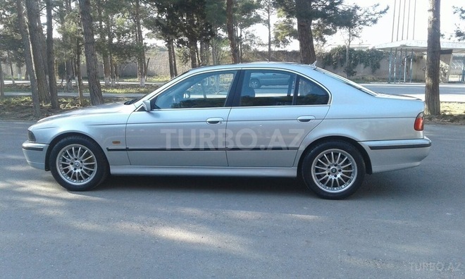BMW 523 1996, 298,000 km - 2.5 l - Sumqayıt