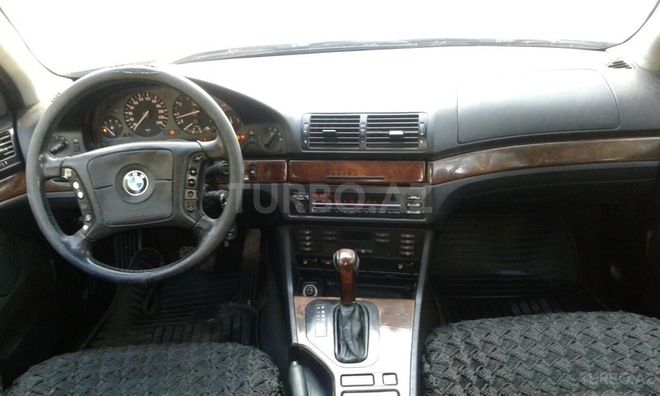 BMW 523 1996, 298,000 km - 2.5 l - Sumqayıt