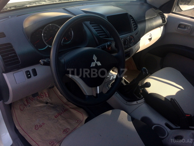 Mitsubishi L200 2014, 77,619 km - 2.5 l - Bakı