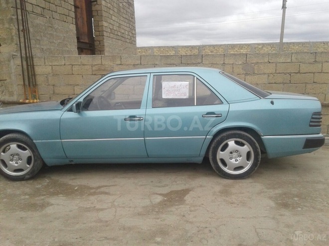 Mercedes E 200 1992, 147,000 km - 2.0 л - Sumqayıt