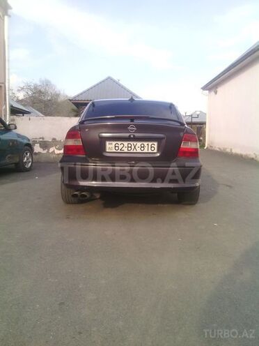 Opel Vectra 1996, 351,742 km - 1.8 l - Zaqatala