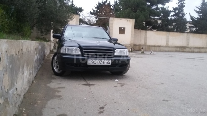 Mercedes C 200 1999, 260,000 km - 2.0 l - Bakı