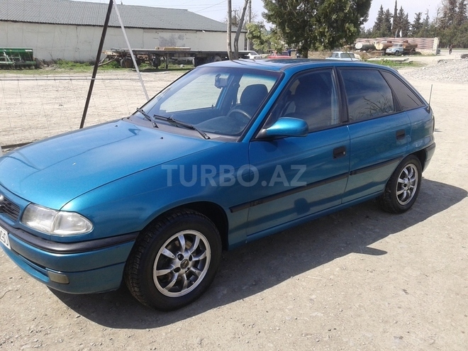 Opel Astra 1995, 400,000 km - 2.0 л - Qəbələ