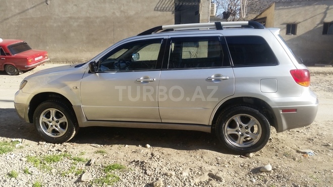 Mitsubishi Outlander 2002, 183,000 km - 2.4 l - Xaçmaz