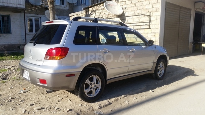 Mitsubishi Outlander 2002, 183,000 km - 2.4 l - Xaçmaz
