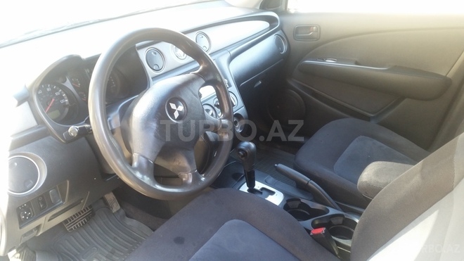 Mitsubishi Outlander 2002, 183,000 km - 2.4 l - Xaçmaz