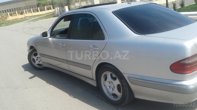 Mercedes E 270 2000, 249,000 km - 2.7 l - İmişli