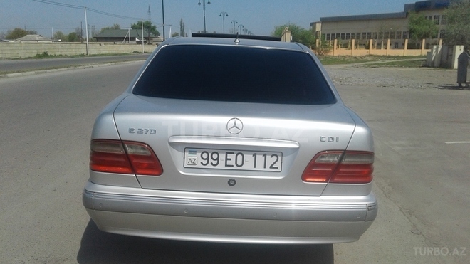 Mercedes E 270 2000, 249,000 km - 2.7 l - İmişli