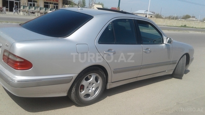 Mercedes E 270 2000, 249,000 km - 2.7 l - İmişli