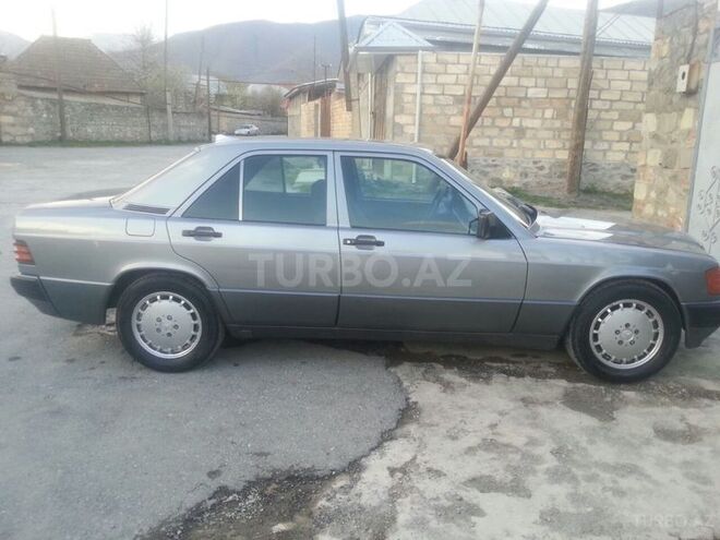 Mercedes 190 1991, 255,000 km - 2.0 l - Şəki