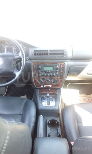 Volkswagen Passat 2003, 177,000 km - 1.8 l - Bakı