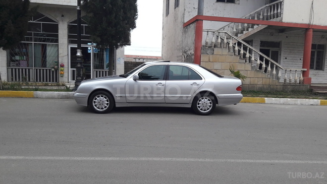 Mercedes E 240 2000, 250,000 km - 2.6 l - Lənkəran