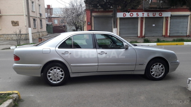 Mercedes E 240 2000, 250,000 km - 2.6 l - Lənkəran