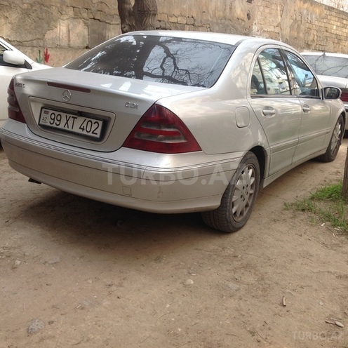 Mercedes C 220 2000, 404,000 km - 2.2 л - Bakı