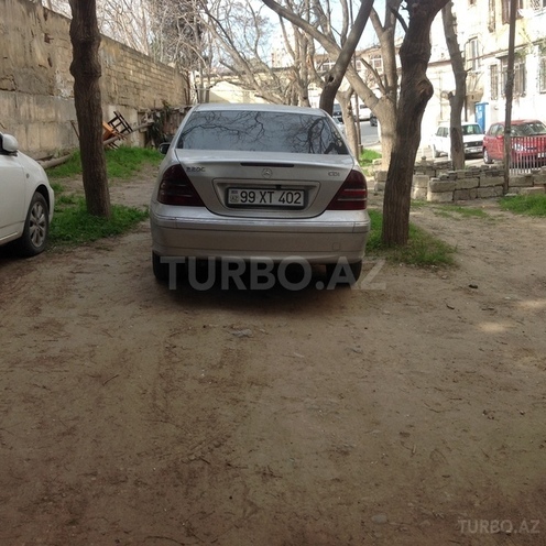 Mercedes C 220 2000, 404,000 km - 2.2 л - Bakı