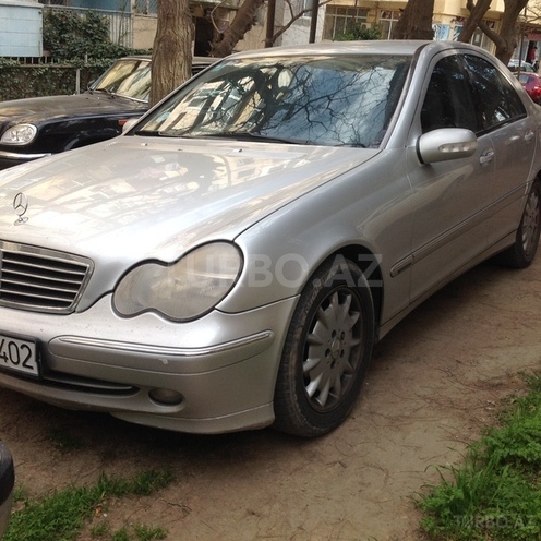 Mercedes C 220 2000, 404,000 km - 2.2 л - Bakı